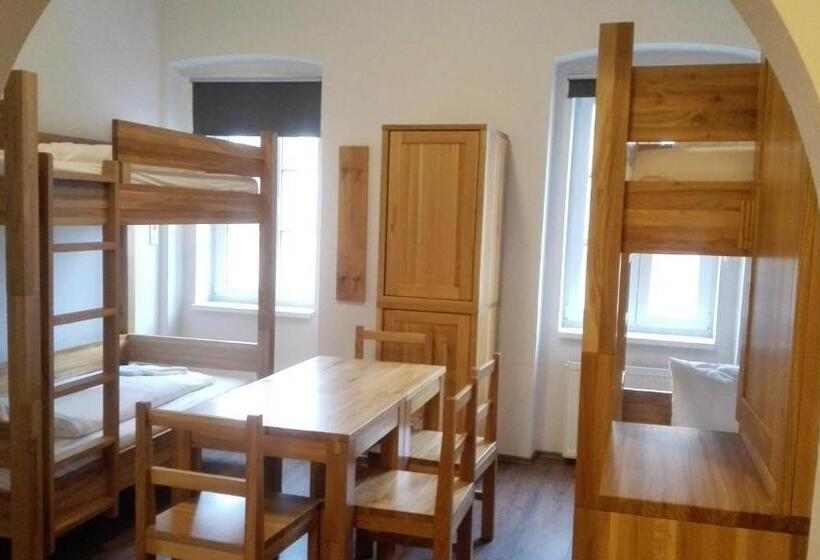 Family Suite, Sinos