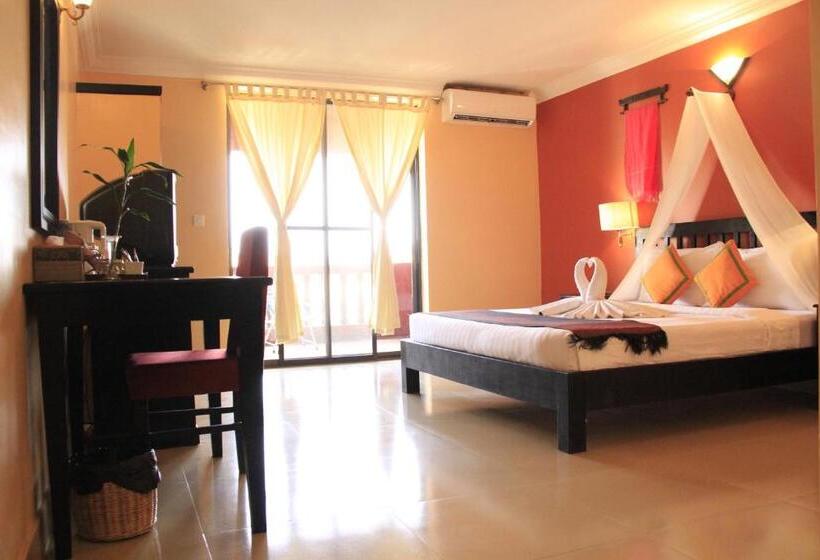 غرفة سوبيريور مزودة بشرفة, Mekong Angkor Palace Inn