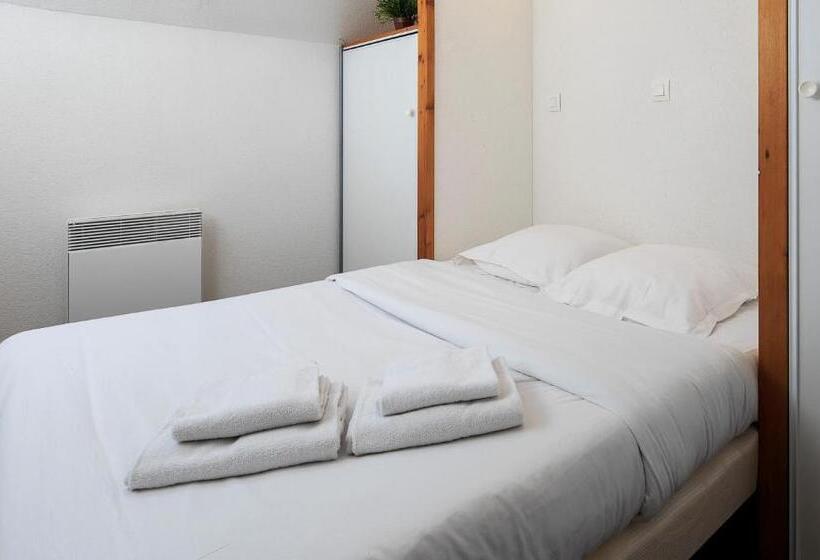 2 Bedroom Family Apartment with Views, O   Sancy Résidence De Tourisme