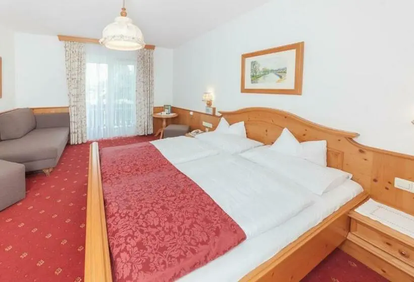 Deluxe-huone Parveke, Pension Oberjörg