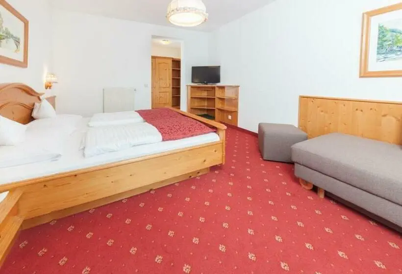 Deluxe-huone Parveke, Pension Oberjörg