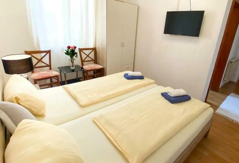 Standard-huone, Rosmann