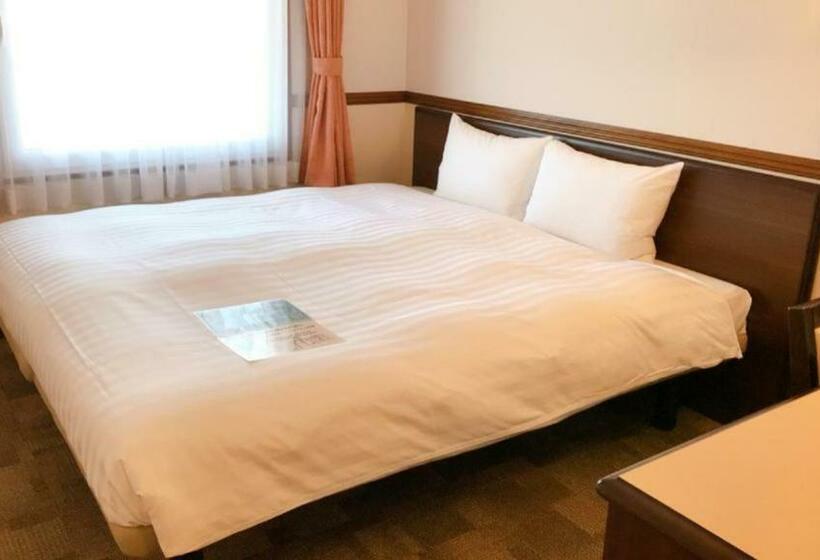 キングサイズベッドのスタンダードルーム, Toyoko Inn Osaka Itami Kuko