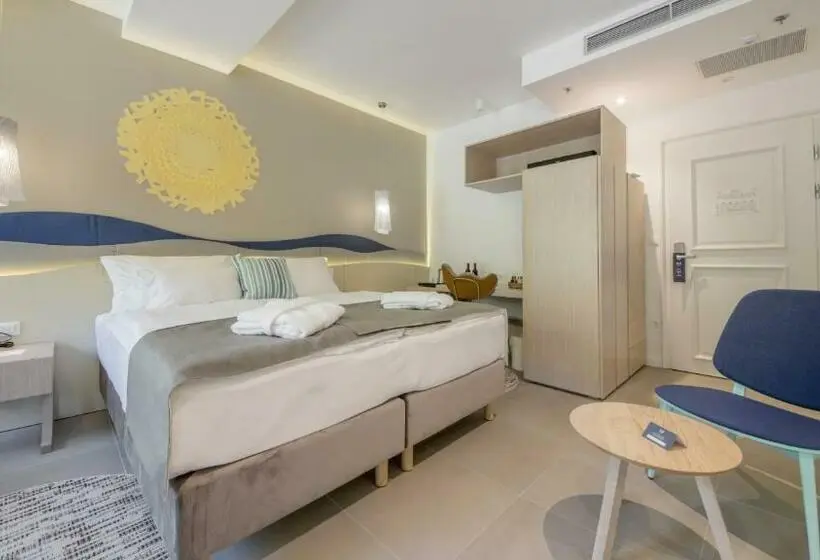 اتاق اکونومی, Bluesun Hotel Jadran