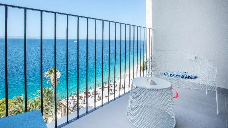 سوییت جونیور با چشمانداز دریا, Bluesun Hotel Jadran