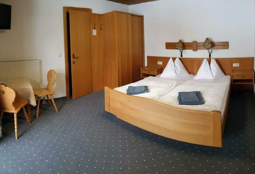 Standard-huone Parveke, Landgasthof Hotel Zehenthof
