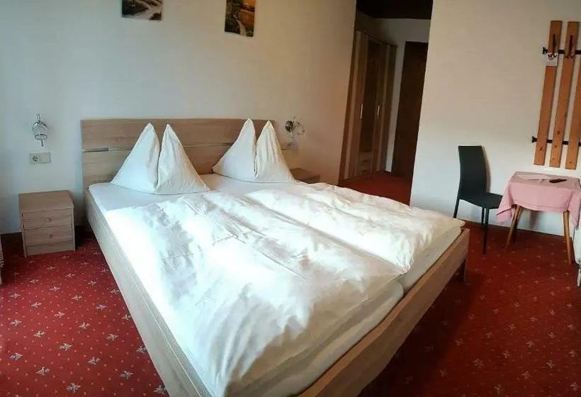 Standard-huone Parveke, Landgasthof Hotel Zehenthof