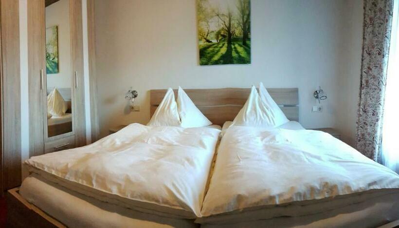 غرفة قياسية مزوَّدة بشُرفة, Landgasthof Hotel Zehenthof