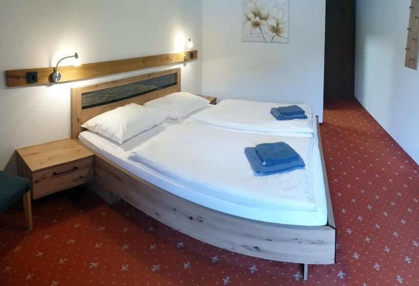 Quarto Estandar Vista Montanha, Landgasthof Hotel Zehenthof