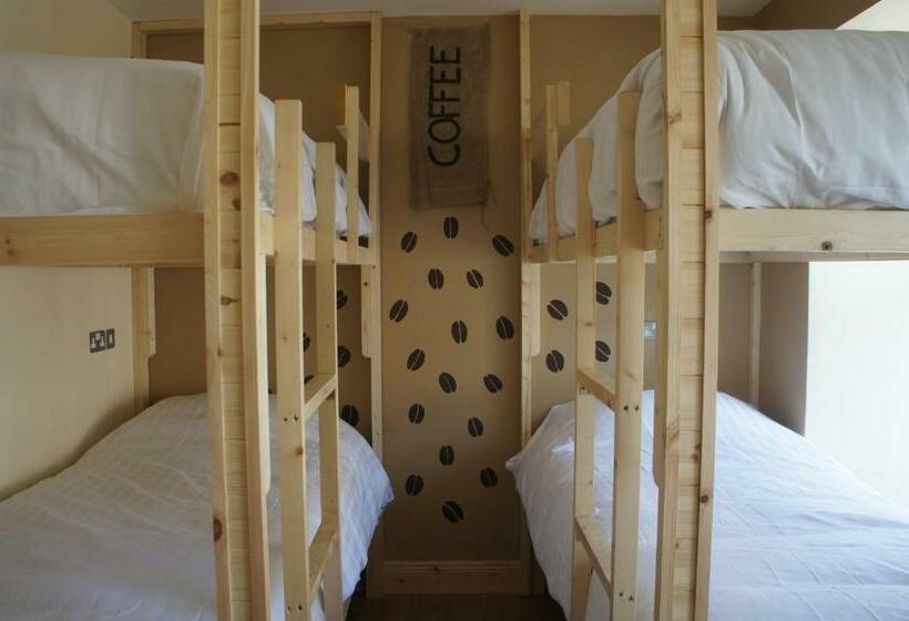 四人标准间, The Black Sheep Hostel