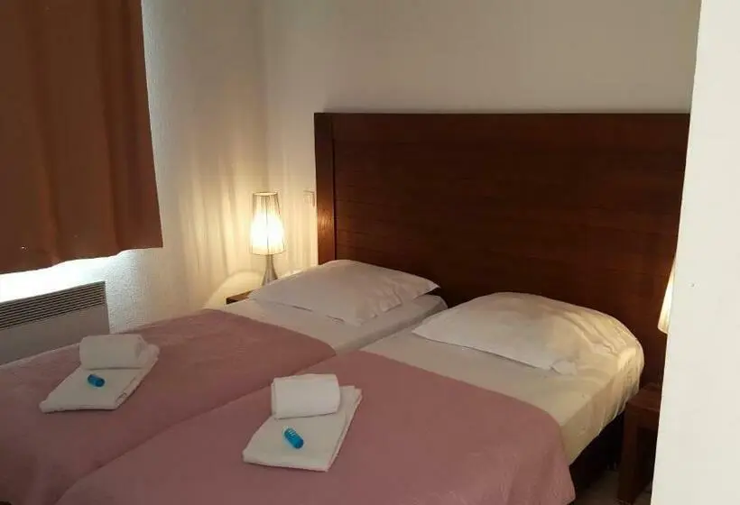 Huoneisto 2 Makuuhuonetta, Uzes Appart Hotel Résidence Le Mas Des Oliviers