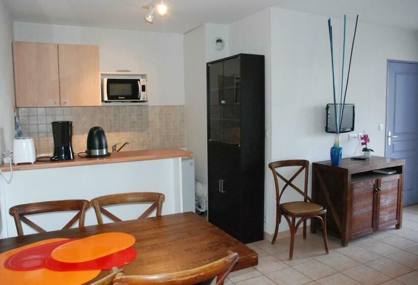 小室, Uzes Appart Hotel Résidence Le Mas Des Oliviers