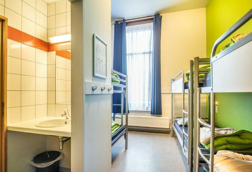 מיטה בחדר משותף, Auberge De Jeunesse De Tournai