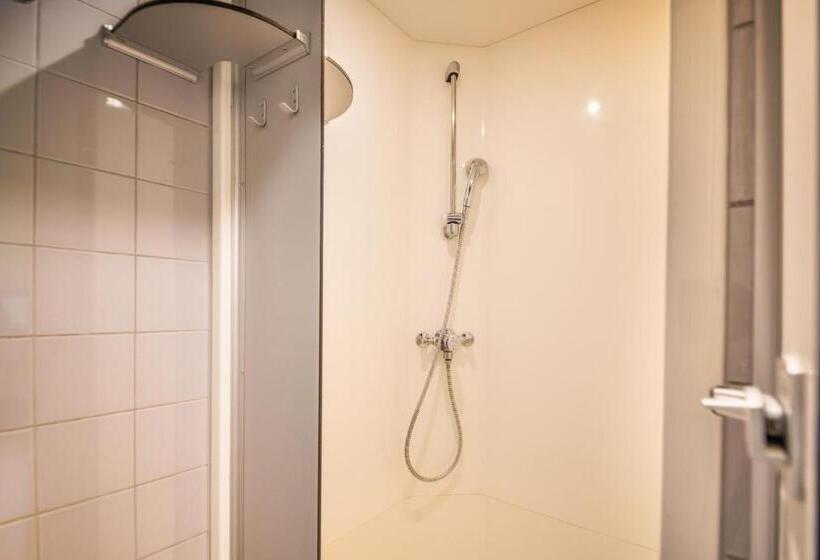 מיטה בחדר משותף, Auberge De Jeunesse De Tournai