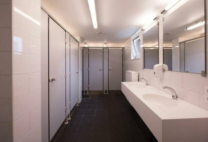 バス共有のスタンダードルーム, Auberge Des 3 Fontaines