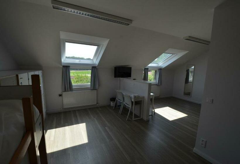 バス共有のスタンダードルーム, Auberge Des 3 Fontaines