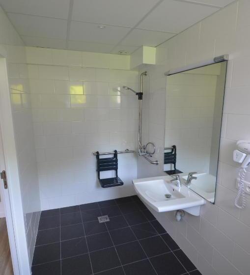 身障者適用スタンダードルーム, Auberge Des 3 Fontaines