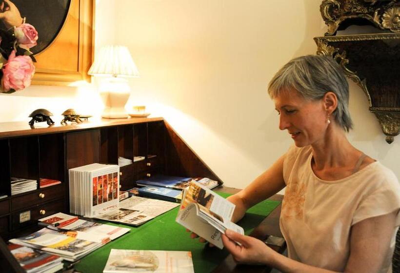 سوئیت با وان آب گرم, B&b Huyze Walburga