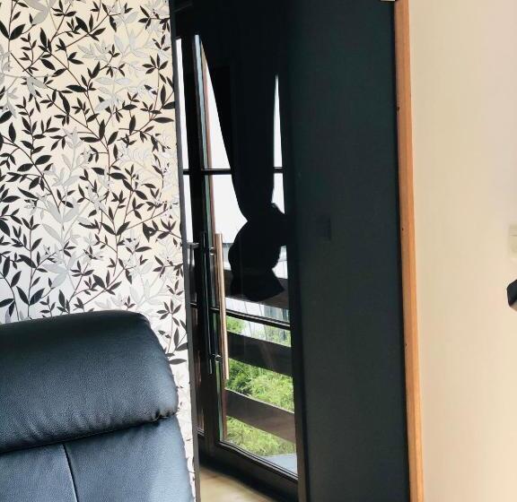 庭の見えるジュニアスイート, B&b Kookhai