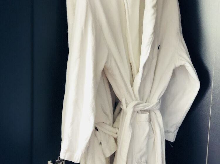 コンフォートトリプルルーム, B&b Kookhai