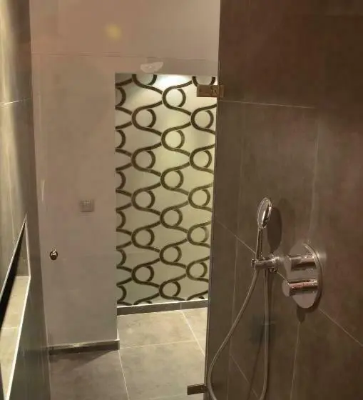 Camera Standard, B&b N°5