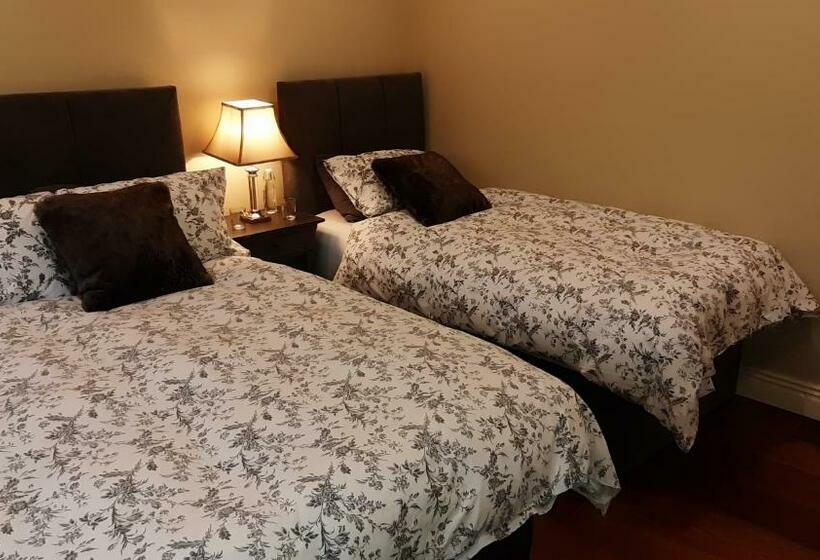 带大床的标准间, Relax At Safe Haven