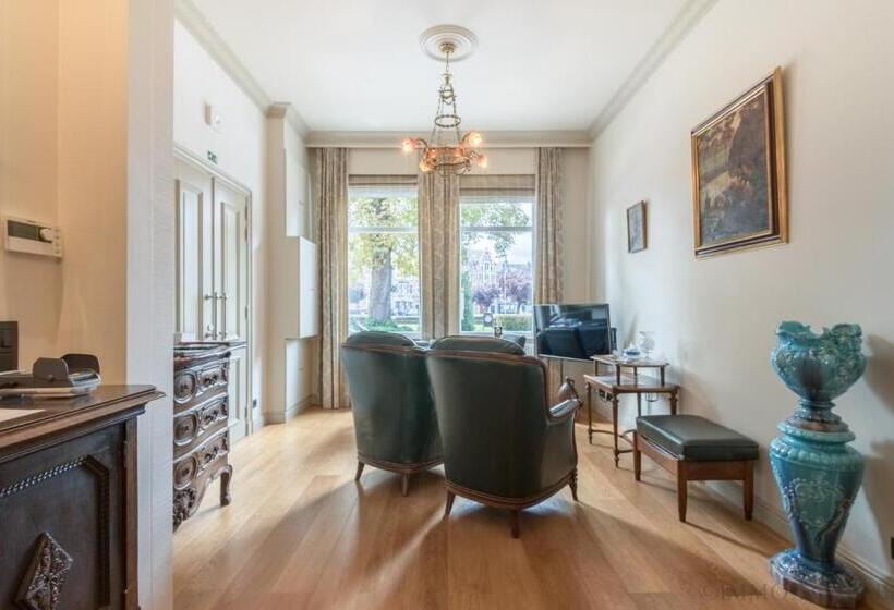 ３ベッドルームハウス, Dendernachten