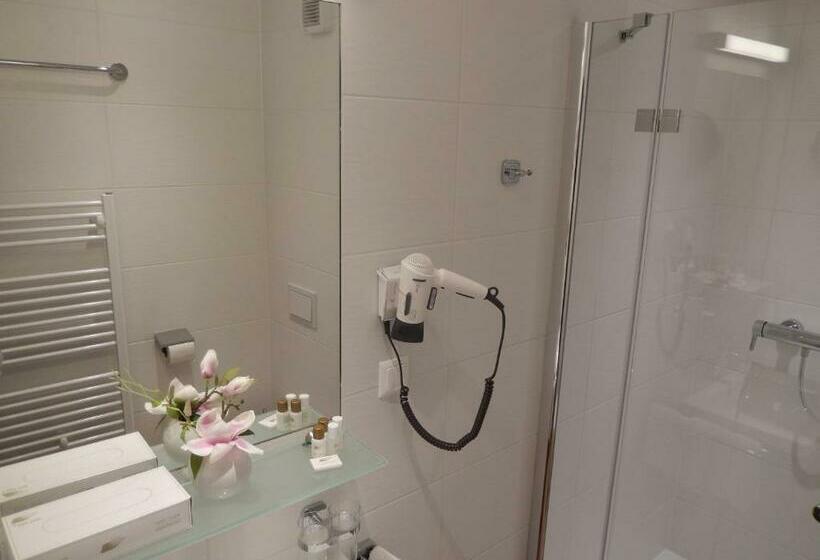 חדר סטנדרט עם מרפסת, Gästehaus Lukasser