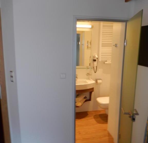 バルコニー付きスタンダードルーム, Gästehaus Lukasser