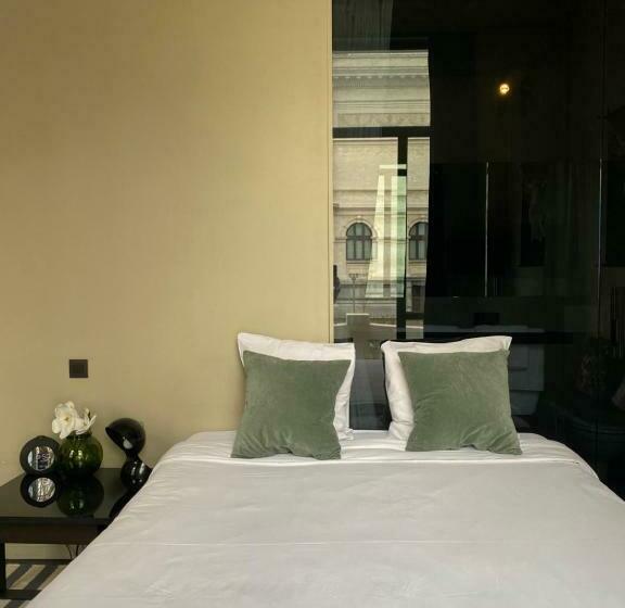 اتاق استاندارد با بالکن, Museum Suites