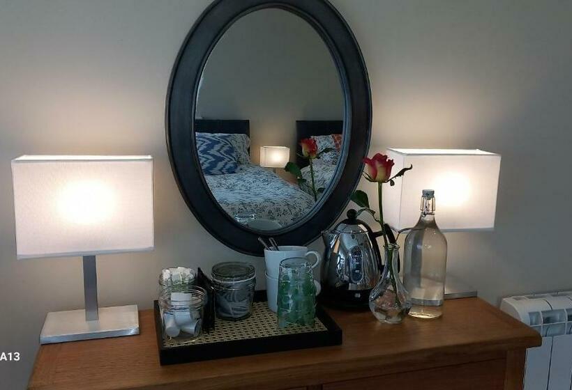 高级工作室, Relax At Safe Haven