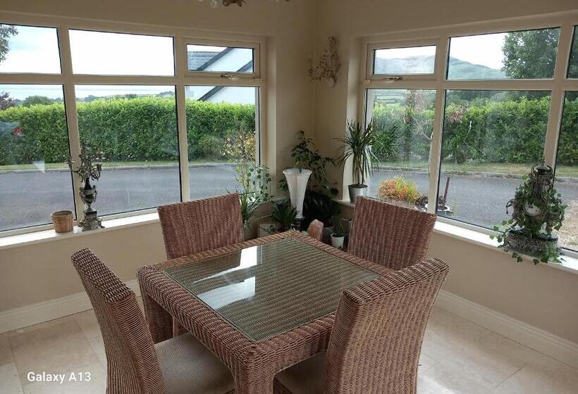 4间卧室的房子, Relax At Safe Haven