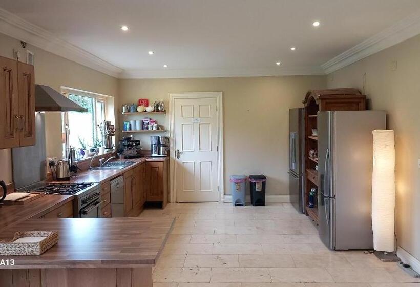 4间卧室的房子, Relax At Safe Haven