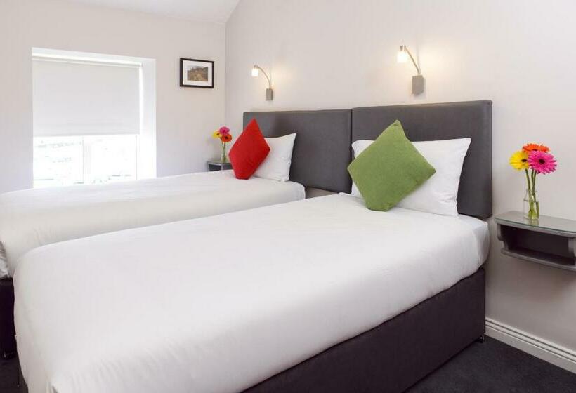 스탠다드 룸, Dan Linehans Bar And B&b