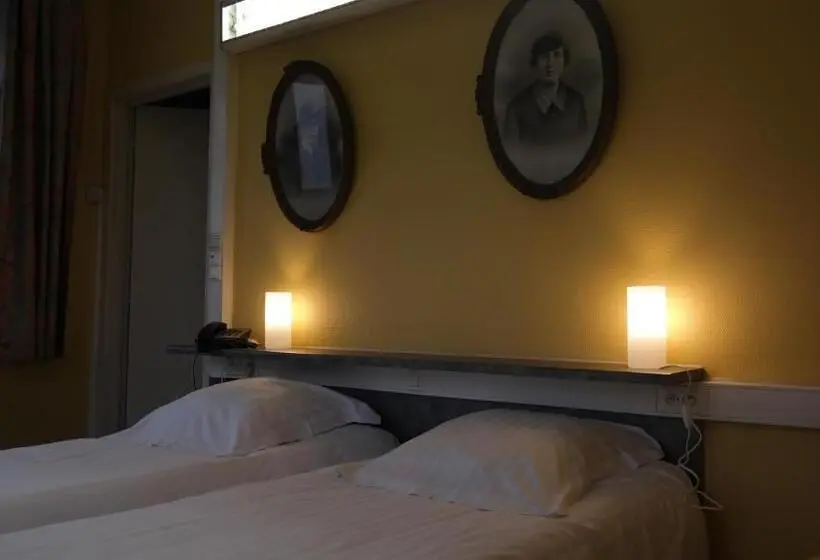 スタンダード４人部屋, De Bonte Os Hotel & Tower