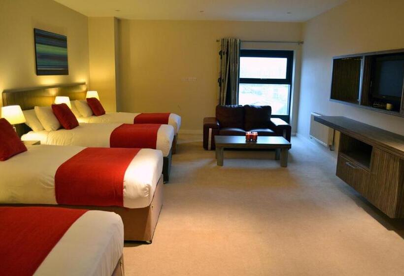 스위트, Carrick Plaza Suites And Apartments