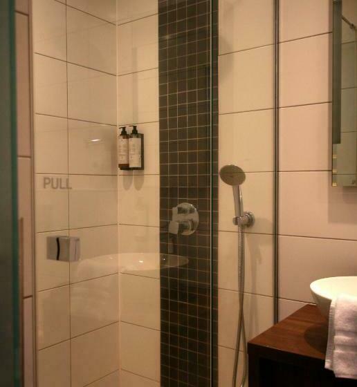 家庭间, De Boskar Pelt