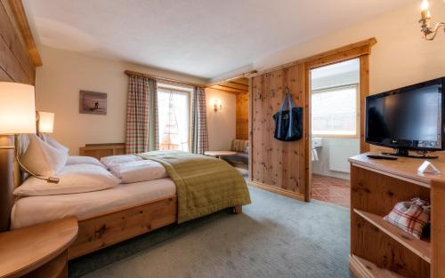 Номер Стандарт с Балконом, Garni Serfauserhof