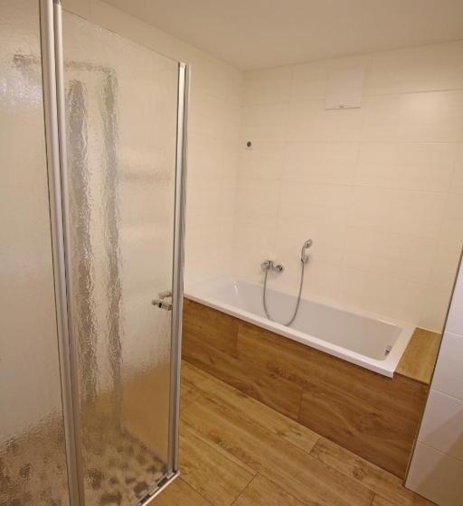 شقة غرفتين, Gasthof Käferhube