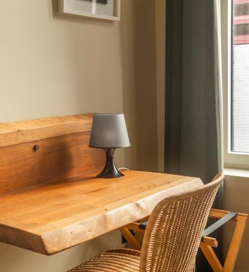 غرفة قياسية سرير كينج, Het Menneke