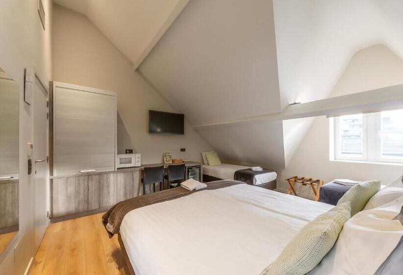 غرفة ديلوكس عائلية, Het Menneke