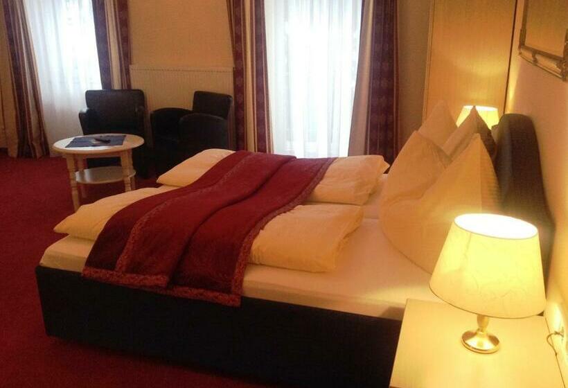 スタンダードトリプルルーム, Pension Frenzl   Kaiser Von österreich