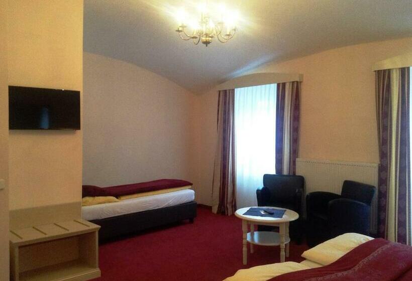 スタンダードトリプルルーム, Pension Frenzl   Kaiser Von österreich