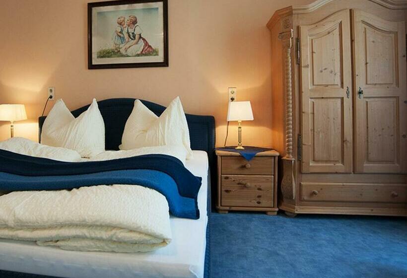 スタンダードルーム, Pension Frenzl   Kaiser Von österreich