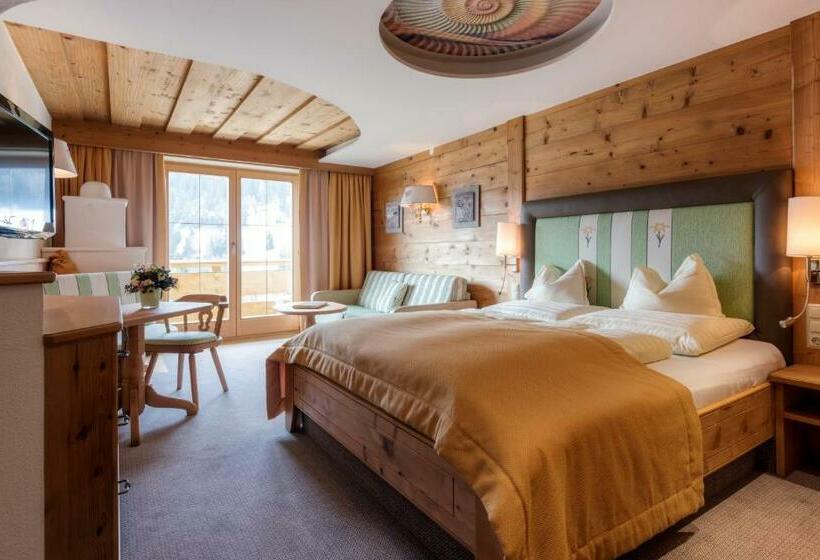 سوییت جونیور با بالکن, Garni Serfauserhof