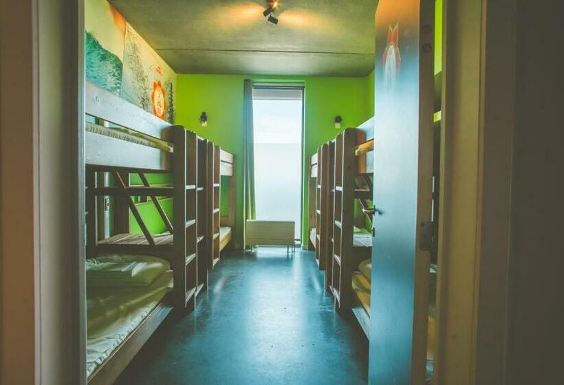 חדר משפחתי, Lakeside Paradise Sport Hostel