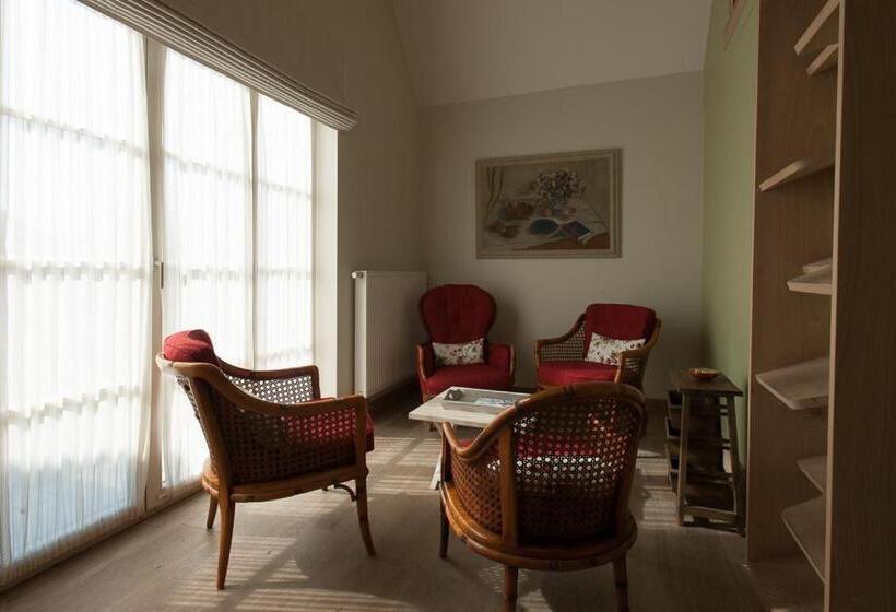 家庭间, Domein Het Weiland