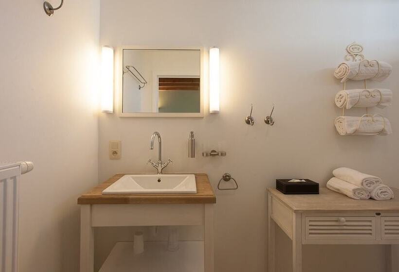 家庭间, Domein Het Weiland