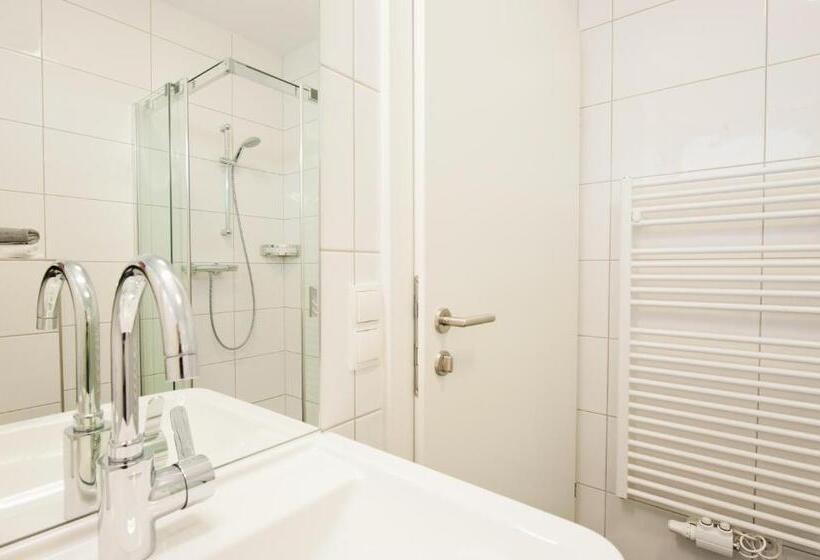 חדר סטנדרט, Café Pension Margret