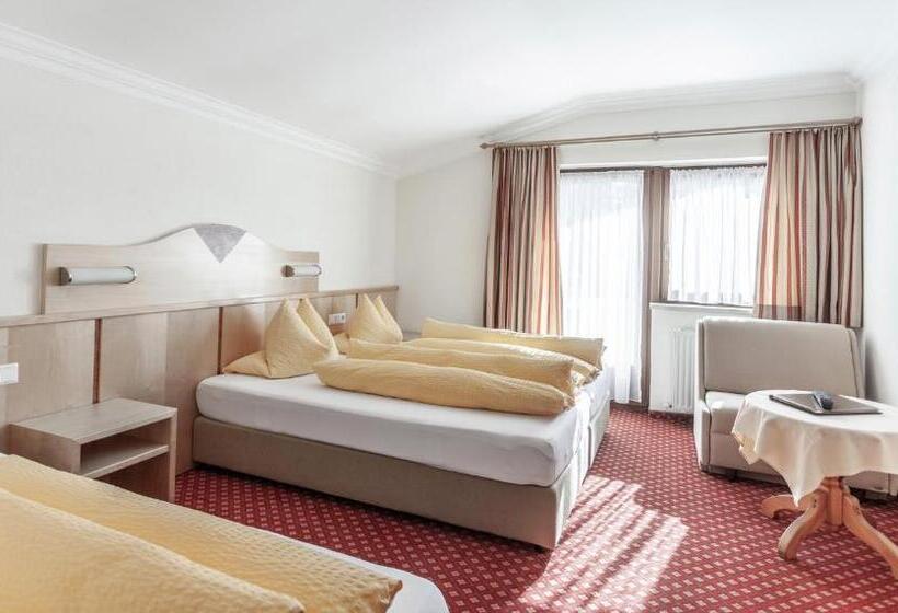 バルコニー付きスタンダードトリプルルーム, Ferienhaus Austria